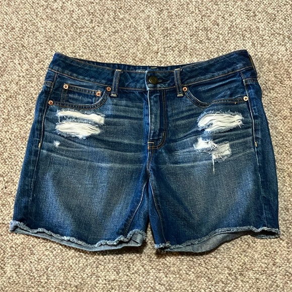 Jean shorts with distressing - Picture 1 of 2